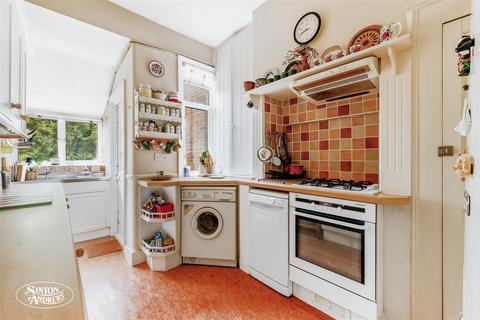 3 bedroom terraced house for sale, Weymouth Avenue, Ealing