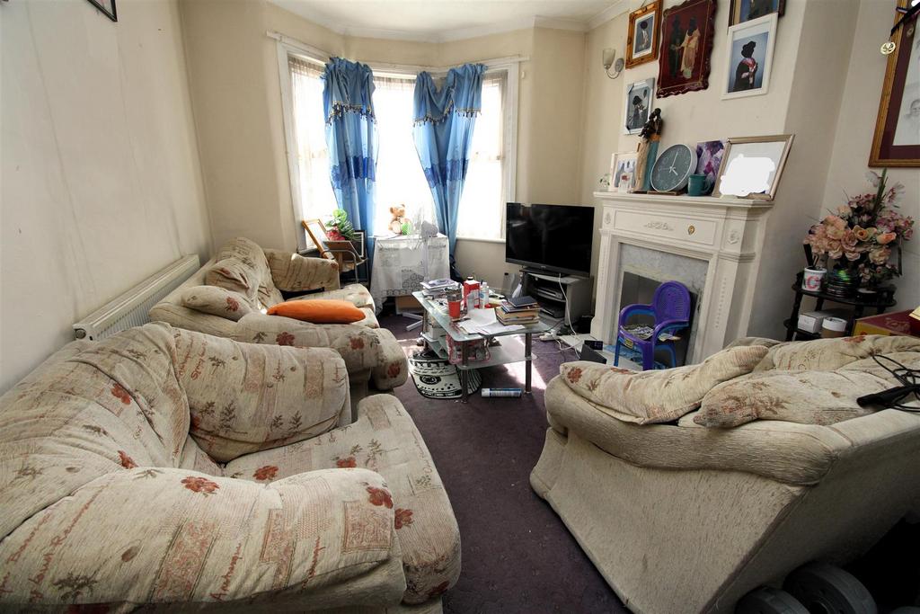 Lounge.JPG