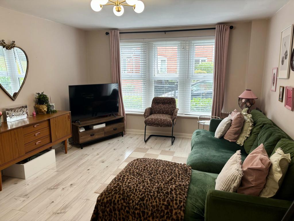 Living room 3
