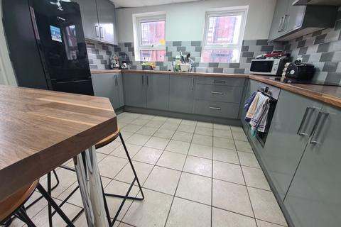 7 bedroom house to rent, Delph Lane, Leeds LS6