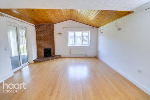3 bedroom detached bungalow for sale, Windsor Close, Sudbrooke