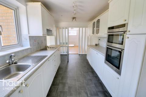 3 bedroom detached bungalow for sale, Windsor Close, Sudbrooke