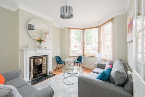 1 bedroom flat to rent, Carr Road, Walthamstow E17