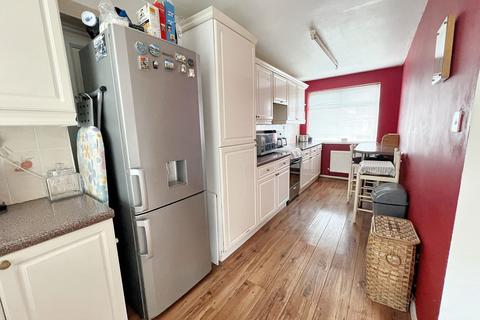 2 bedroom semi-detached house for sale, Farne Road, Forest Hall, Newcastle upon Tyne, Tyne and Wear, NE12 9DY