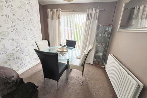 2 bedroom semi-detached house for sale, Farne Road, Forest Hall, Newcastle upon Tyne, Tyne and Wear, NE12 9DY