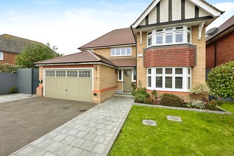 12 Castle Close, Stretton, Burton-on-trent, DE13 0WA