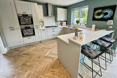 12 Castle Close, Stretton, Burton-on-trent, DE13 0WA