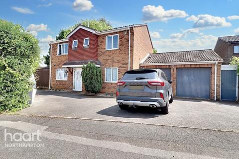 4 bedroom detached house for sale, Strawberry Hill, Northampton