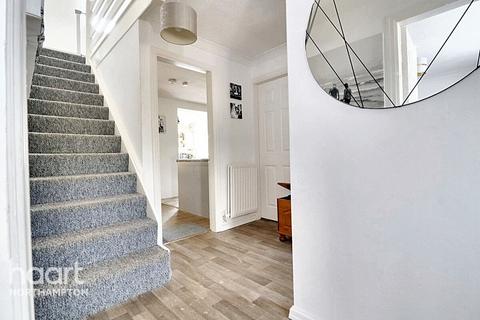 4 bedroom detached house for sale, Strawberry Hill, Northampton