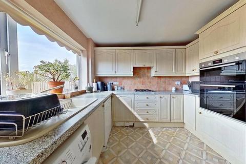 4 bedroom semi-detached house for sale, St. Davids Close, Whitstable, CT5 1QD