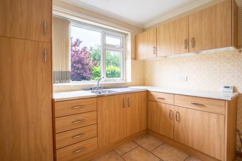 2 bedroom semi-detached bungalow for sale, Aldersyde, Tadcaster Road, York