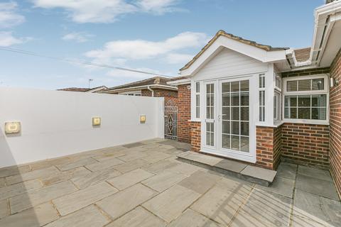 3 bedroom detached bungalow for sale, Coppermill Road, Staines-upon-thames, TW19
