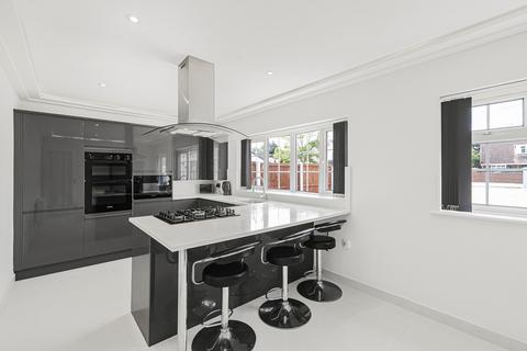 3 bedroom detached bungalow for sale, Coppermill Road, Staines-upon-thames, TW19