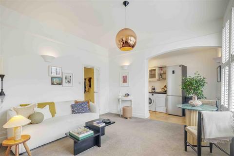2 bedroom flat for sale, Fulham Road, SW6