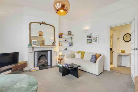 2 bedroom flat for sale, Fulham Road, SW6