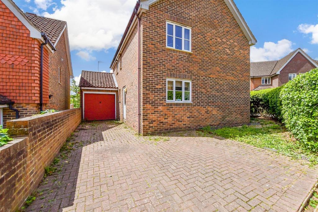Driveway/Parking