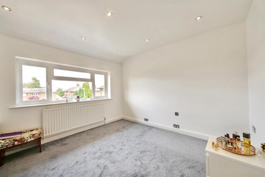 Bedroom One.jpg
