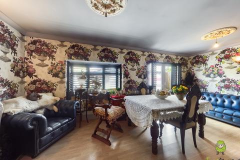 13 Verdun Road, London, SE18 2AN