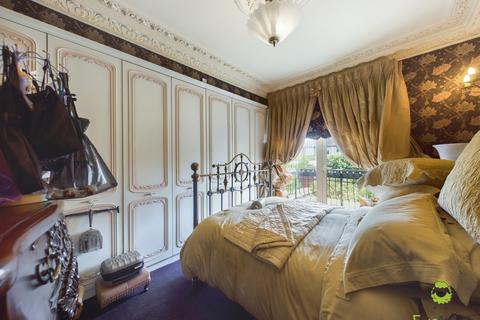 13 Verdun Road, London, SE18 2AN