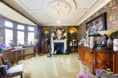 13 Verdun Road, London, SE18 2AN