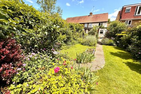 65 Taylor Road, Ashtead, KT21 2HZ