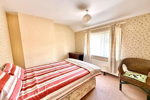 65 Taylor Road, Ashtead, KT21 2HZ