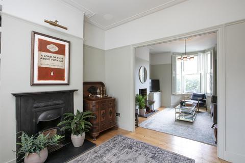 3 Relf Road, London, SE15 4JS