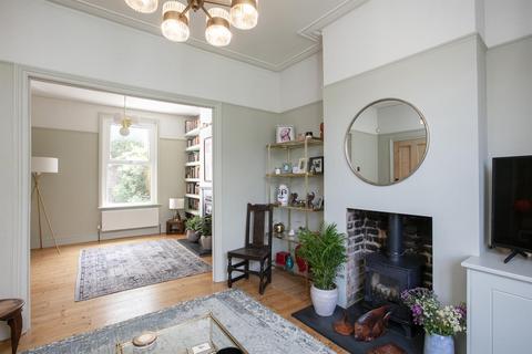 3 Relf Road, London, SE15 4JS