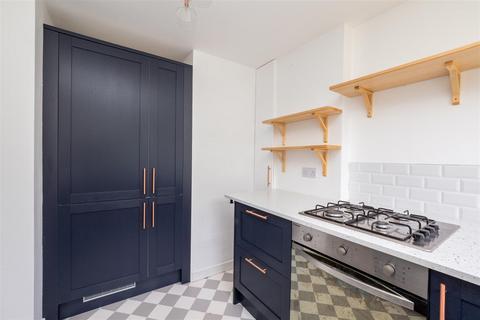 2 bedroom apartment for sale, Albion Road, Sutton