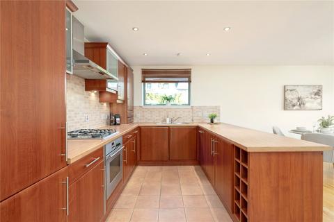 4/4 North Werber Road, Edinburgh, EH4 1TA