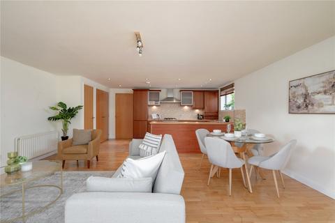 4/4 North Werber Road, Edinburgh, EH4 1TA