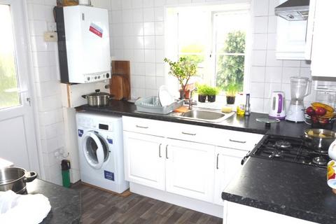 2 bedroom flat to rent, G, UB6