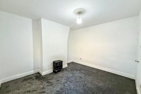 2 bedroom ground floor flat for sale, Holly Avenue, Wallsend, Tyne and Wear, NE28 6PB