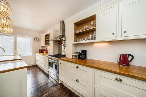 undefined, New Park Road, London SW2