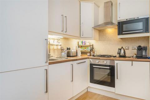 undefined, Latimer Road, Teddington TW11