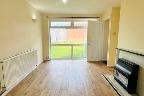 2 bedroom terraced house to rent, Helens Close, Gloucestershire GL51