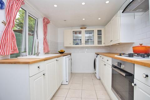 40 Pavilion Road, Folkestone, CT19 5RL