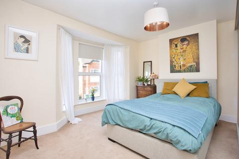 40 Pavilion Road, Folkestone, CT19 5RL