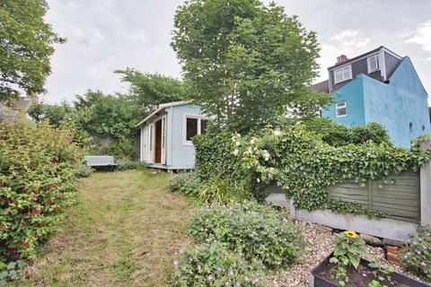 40 Pavilion Road, Folkestone, CT19 5RL