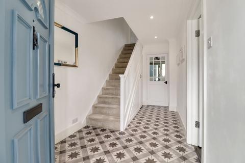 43 Foxwarren, Claygate, Esher, KT10 0JZ