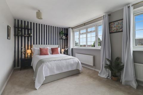 43 Foxwarren, Claygate, Esher, KT10 0JZ