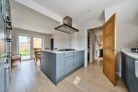 3 bedroom link detached house for sale, Carterton,  Oxfordshire,  OX18