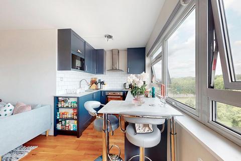 1 bedroom flat for sale, Stylish One-Bedroom Apartment with Panoramic City Views Park House, N4
