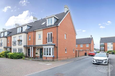 Browne Close, Woking, Surrey, GU22