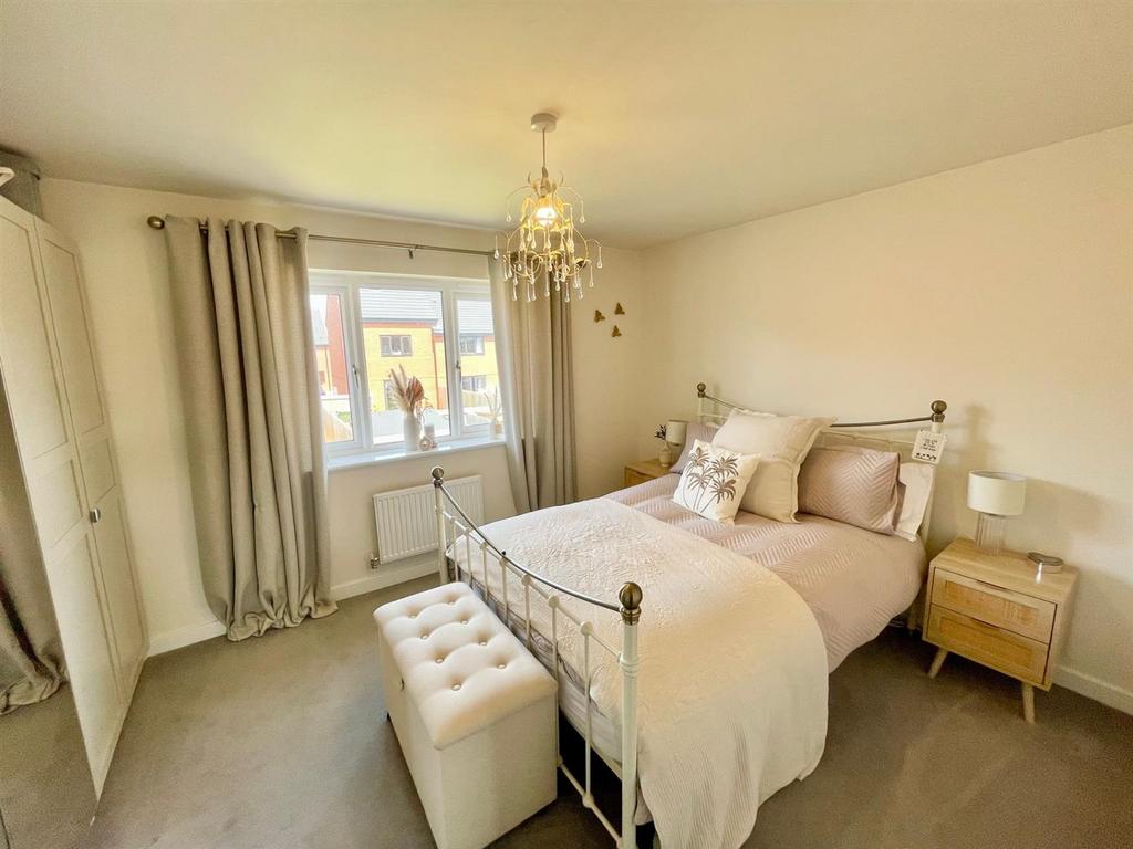 Bedroom 1 Again.jpg