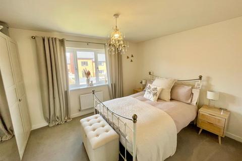 48 Arkwright Way, Peterborough, PE4 7EE