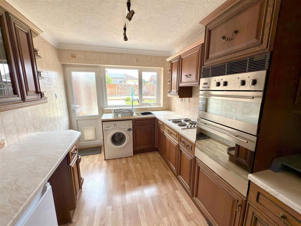 KITCHEN AREA.jpg