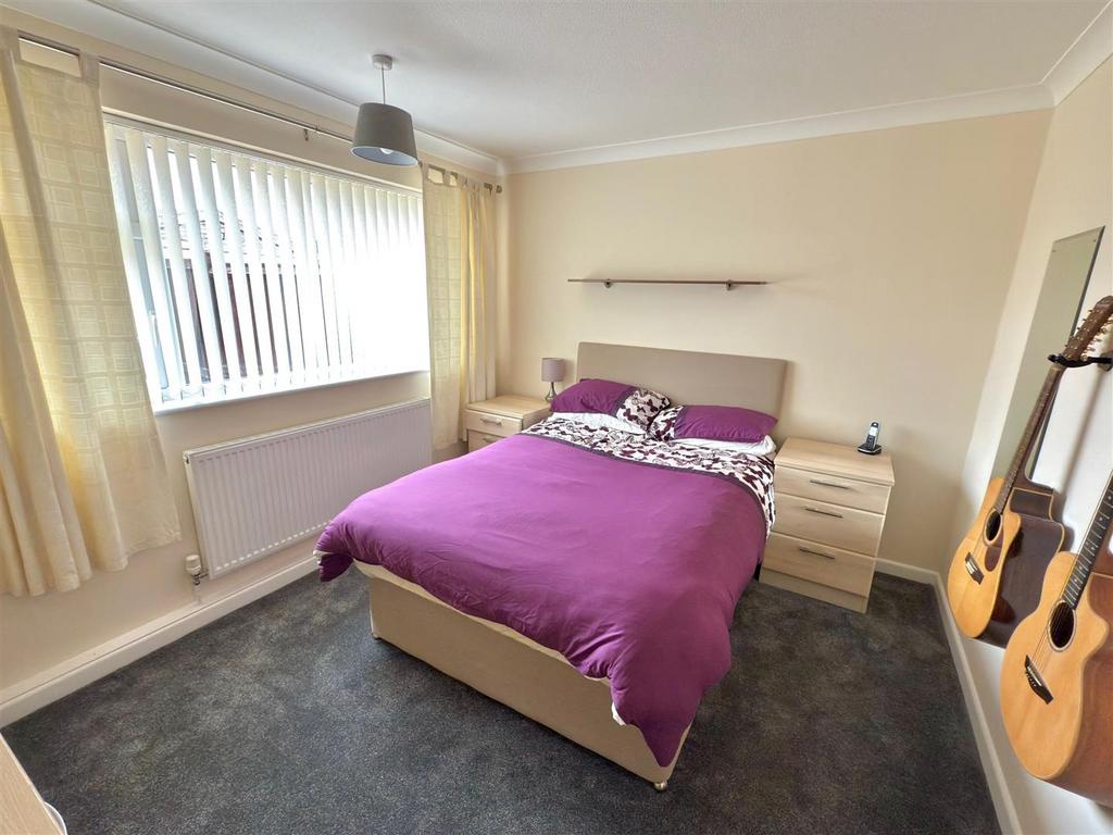 BED 1.jpg