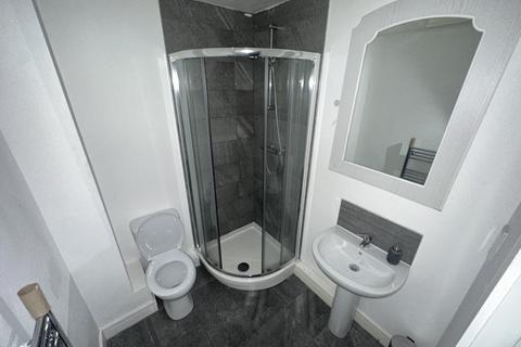 2 bedroom apartment to rent, Trafford road, Salford, Lancashire, M5