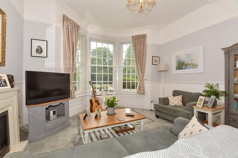 2 bedroom mews for sale, Mews House, Roffey Park, Colgate RH12